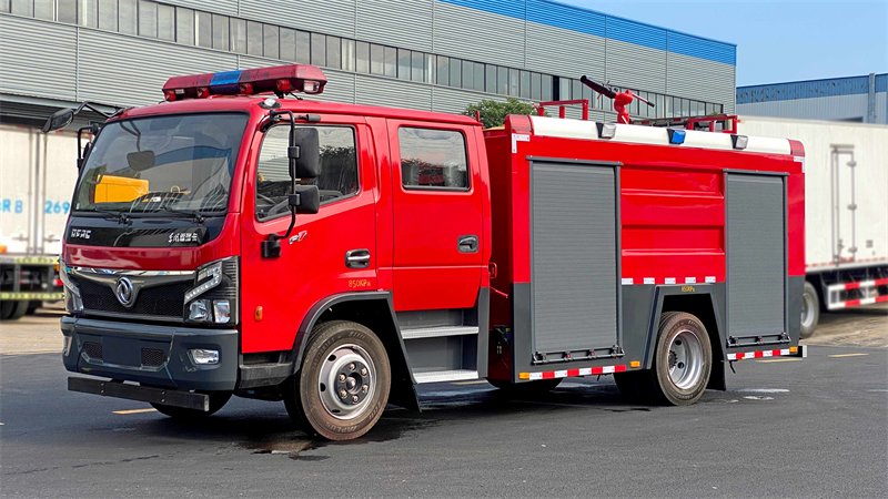 城市烈焰守护者：消防车全面科普
